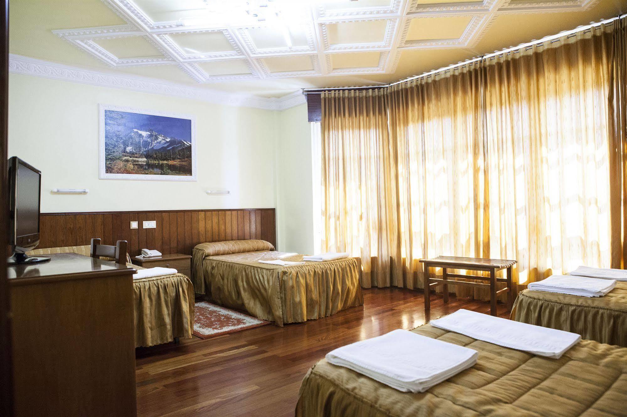 Hotel Antoyana Santander Exterior photo