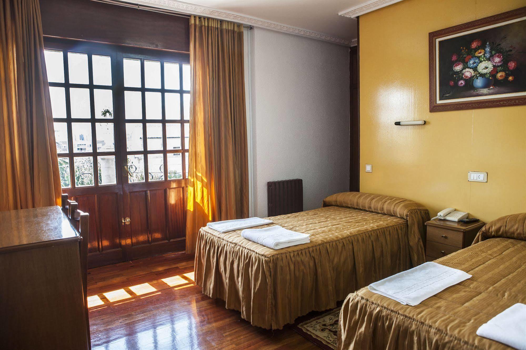 Hotel Antoyana Santander Exterior photo